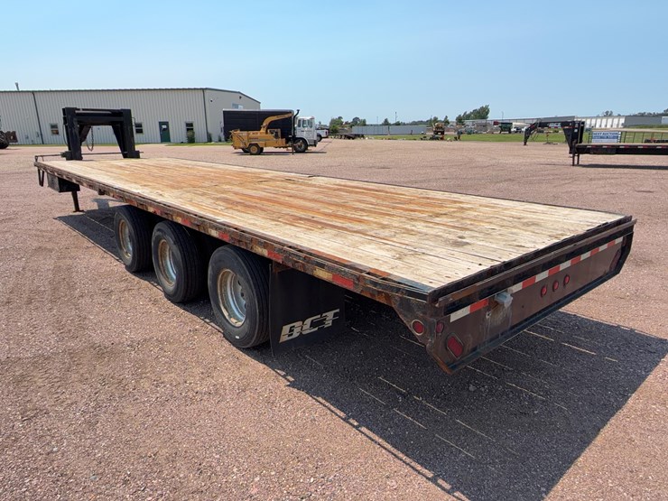 2016-dct-830gs38-gooseneck-trailer-image-7