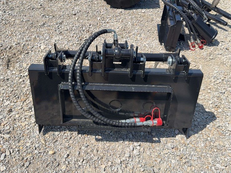 hydraulic-mini-skid-steer-root-grapple-image-3
