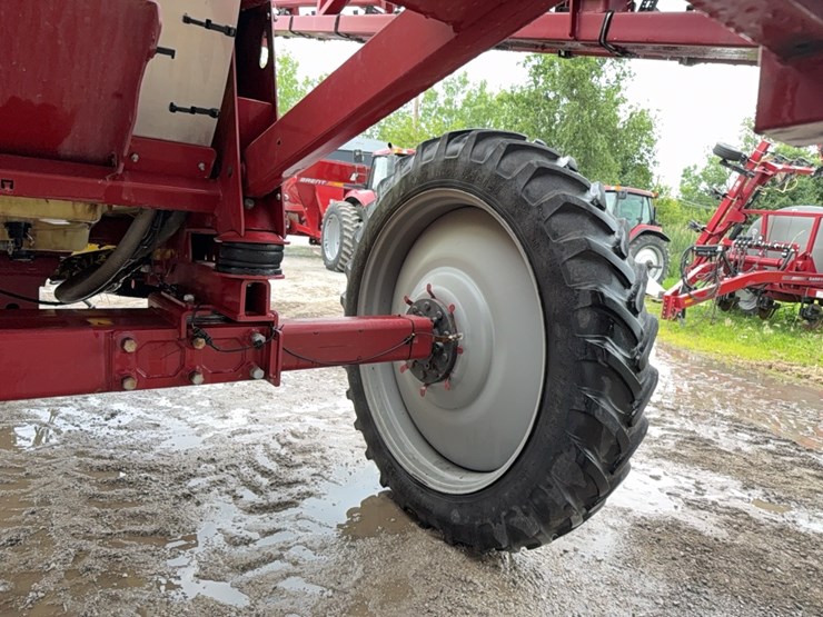 hardi-4000-navigator-sprayer-image-30