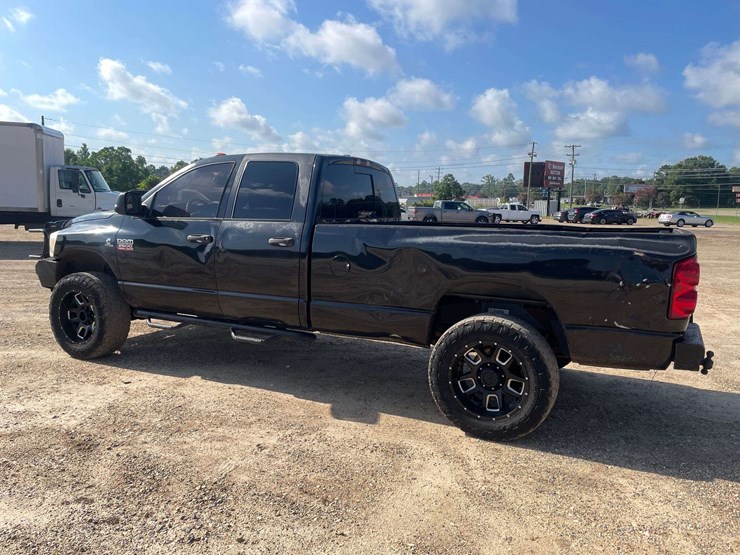 2008-dodge-ram-2500-image-2