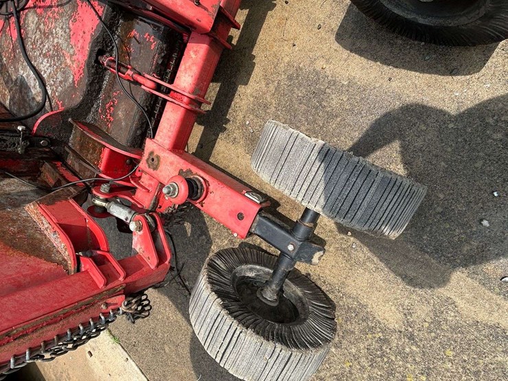 2015-bush-hog-2815-image-17