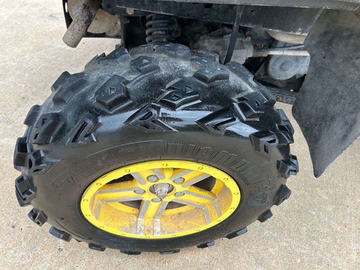 2011-john-deere-gator-image-17