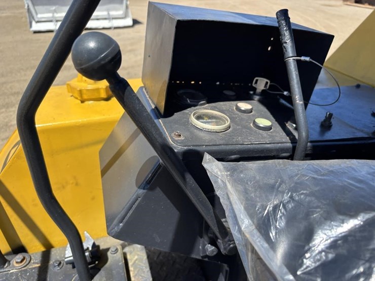 komatsu-pc10-5-image-24