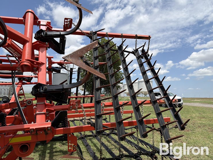 2018-kuhn-4000-25w-25’-field-cultivator-image-18