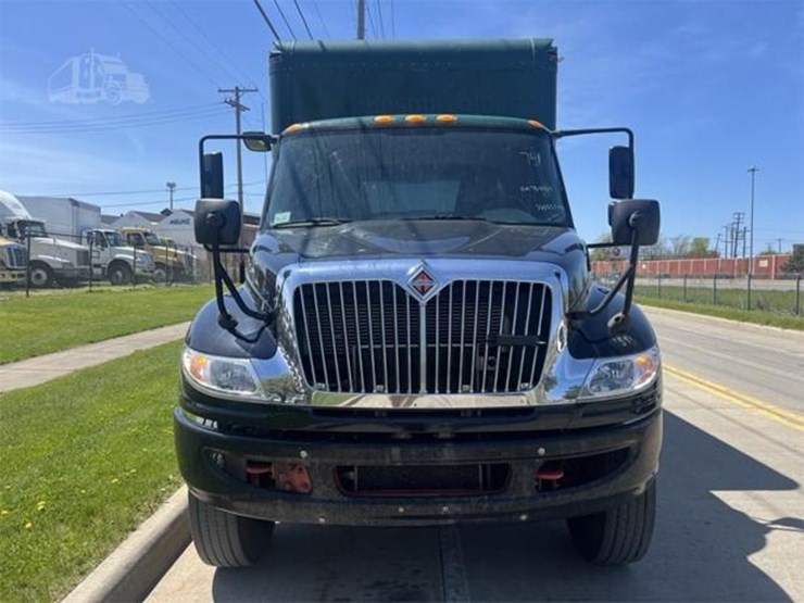 2017-international-durastar-4300-image-3