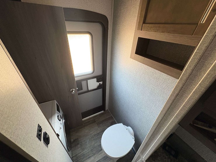 2021-keystone-volante-40'-5th-wheel-travel-trailer-image-23