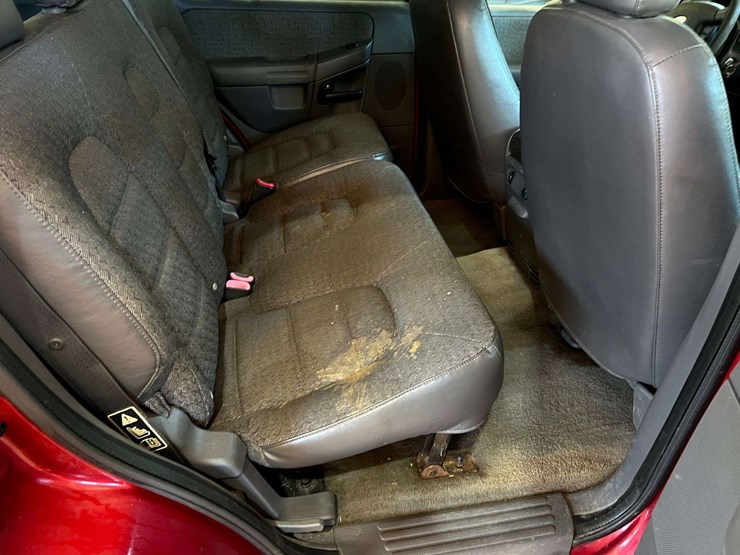 2002-ford-explorer-image-26