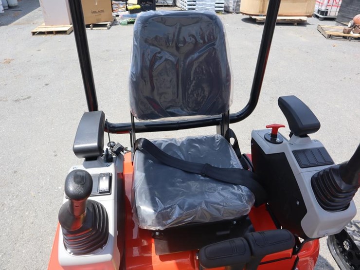 tpm-18hh-mini-excavator-image-9