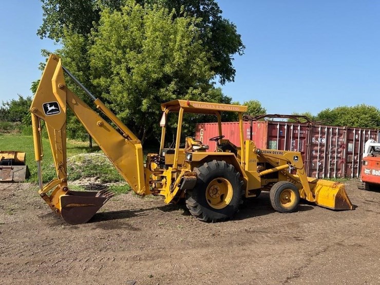 john-deere-jd410-tractor-loader-backhoe-image-3