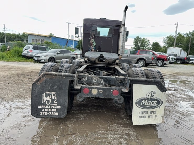 1999-kenworth-t800-image-54