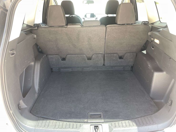 2015-ford-escape-se-image-15