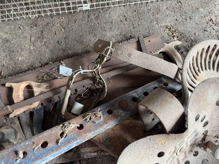 assorted-farm-equipment-and-hand-tools-lot-image-4