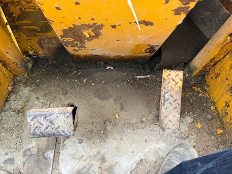 lift-king-4x4-rough-terrain-forklift-image-14