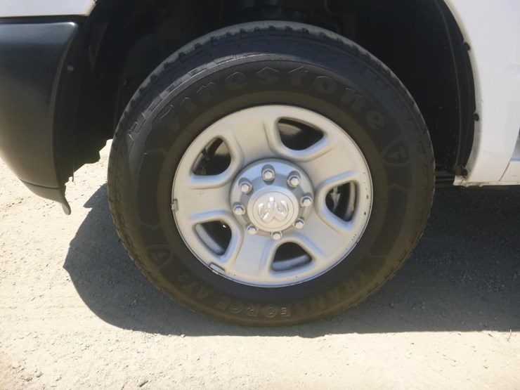 2018-dodge-2500-image-19
