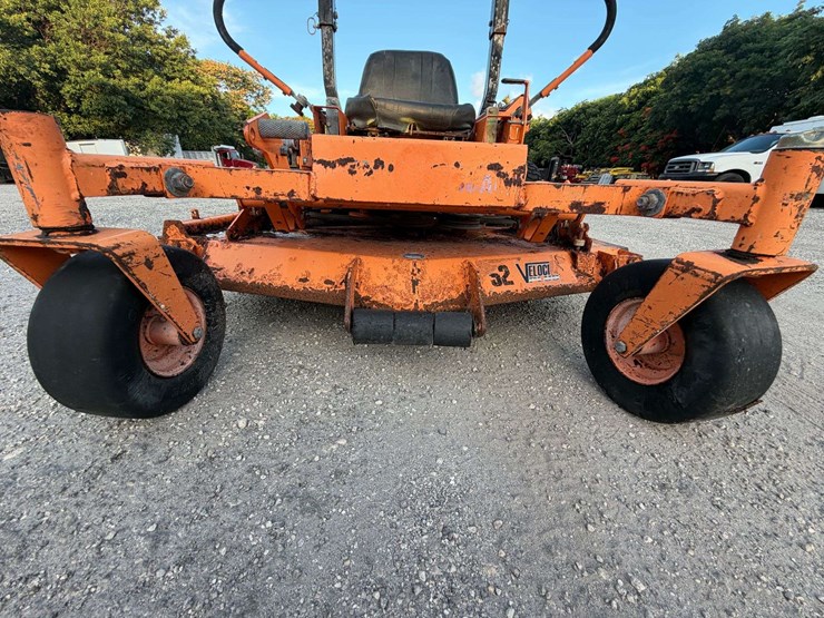 2013-scag-turf-tiger-52"-zero-turn-mower-image-7