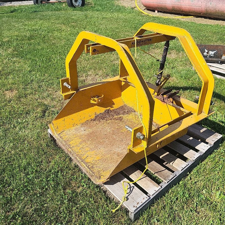 King Kutter 30" 3pt Hitch Scoop