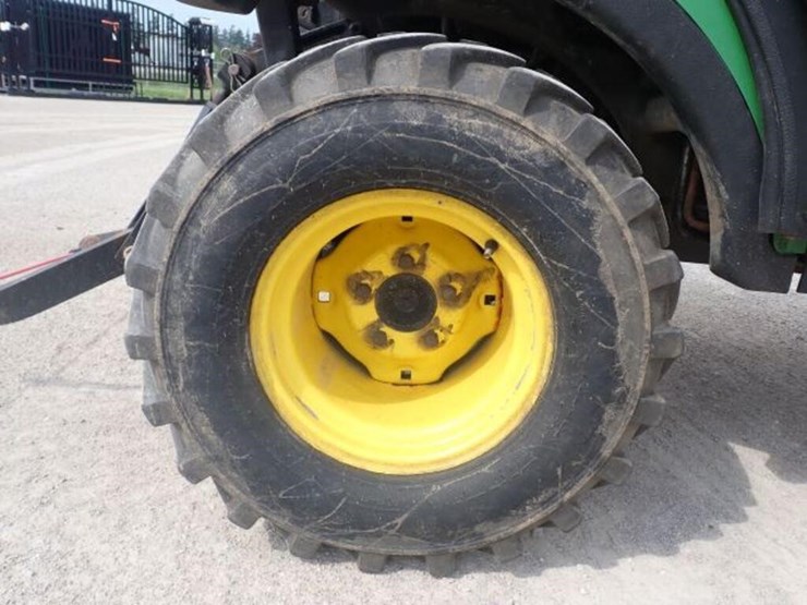 2011-john-deere-1023e-image-64