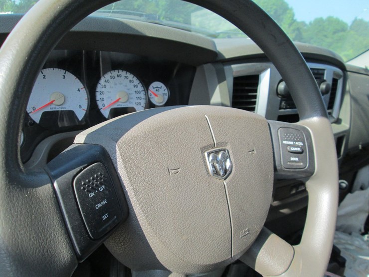 2008-dodge-2500-image-30