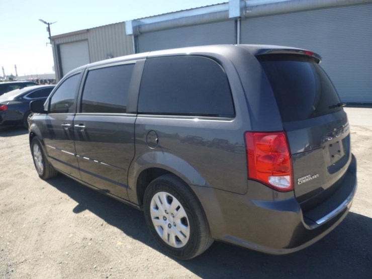 2017-dodge-grand-caravan-image-4