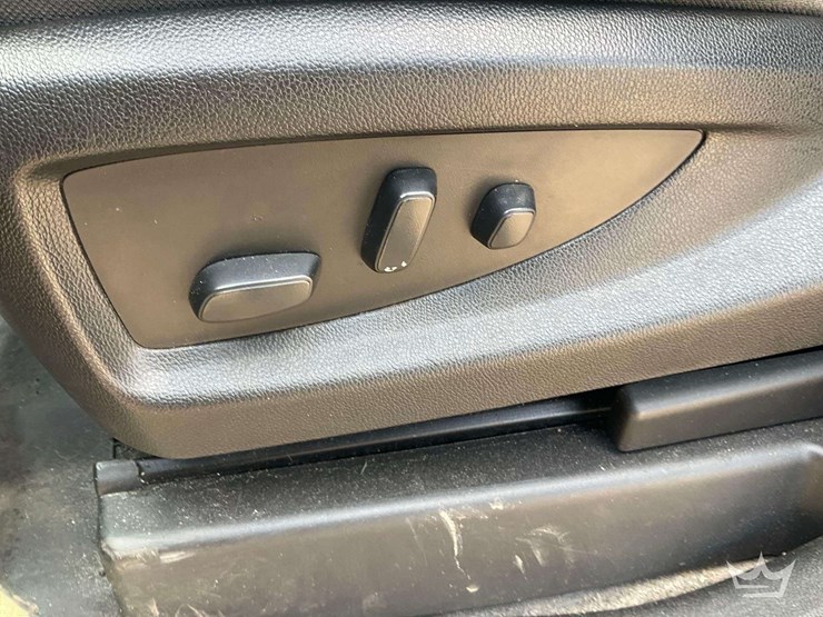 2019-chevrolet-tahoe-image-11