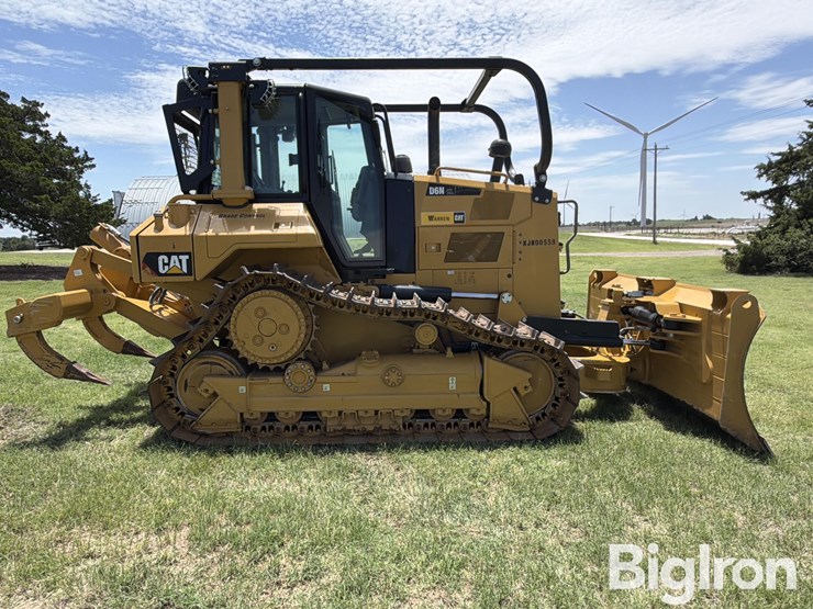 2019-caterpillar-d6n-image-4