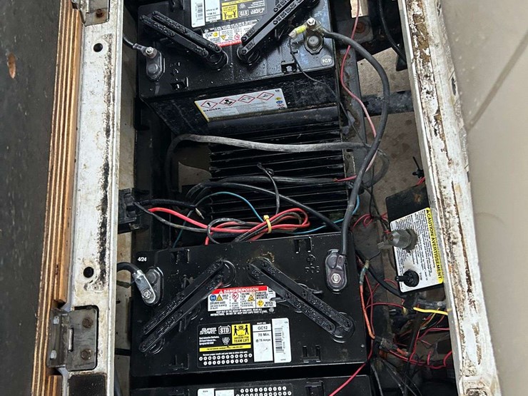 2007-yamaha-ydre-48-volt-golf-cart-image-16