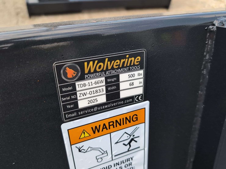 (1)-wolverine-skid-steer-66"-track-duty-bucket-tbd-11-66w-image-2