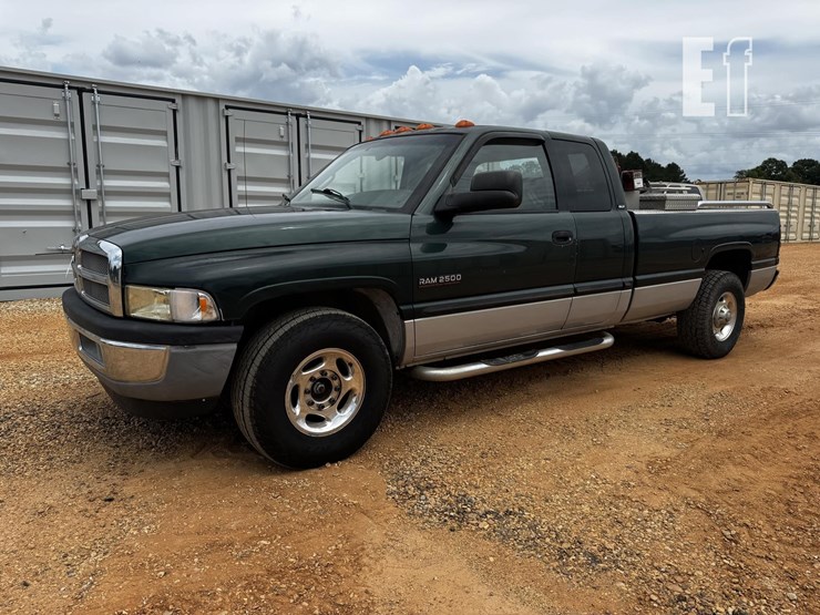 2001-dodge-ram-2500-image-1