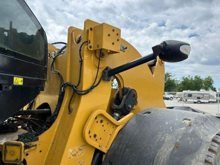 2016-caterpillar-938k-image-45