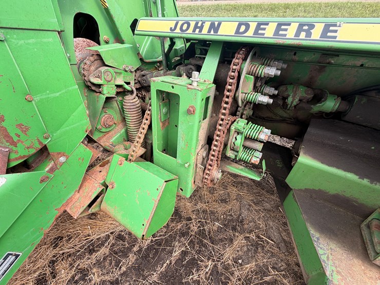 john-deere-3950-image-11