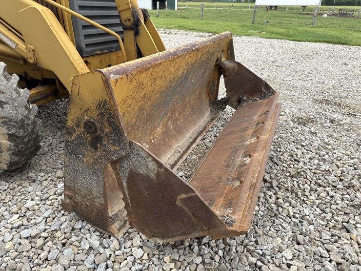 caterpillar-416b-image-11