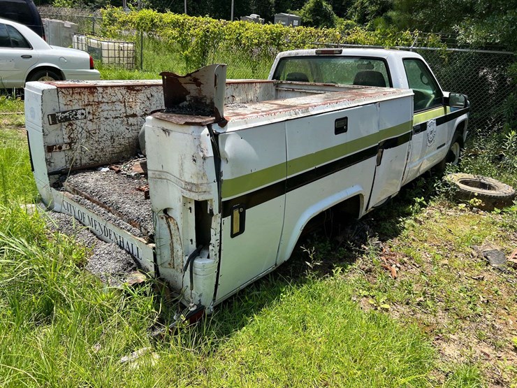 1997-gmc-2500-image-3