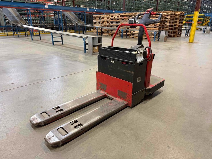 electric-pallet-jack-image-3