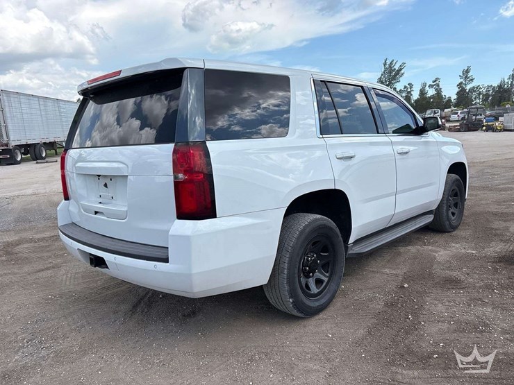 2019-chevrolet-tahoe-image-3