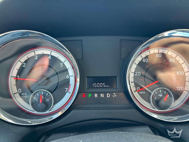 2014-dodge-caravan-image-13