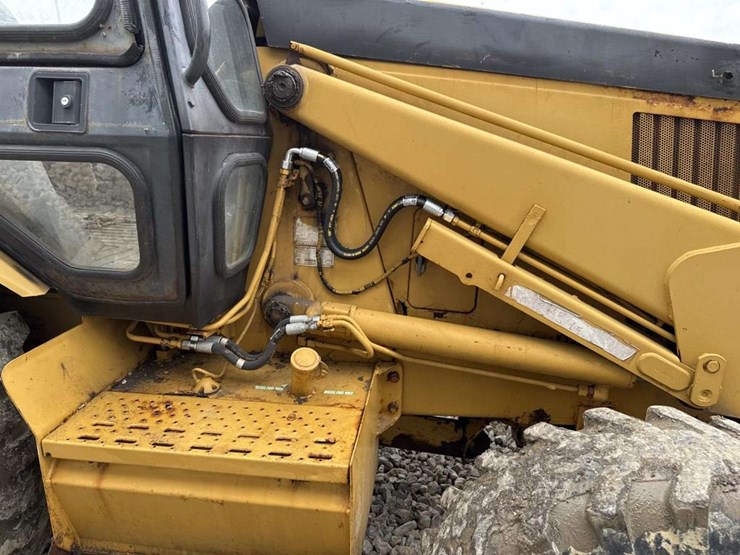 caterpillar-416b-image-21