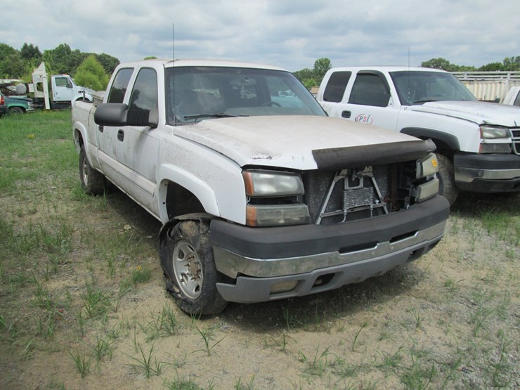2005-gmc-2500hd-image-3