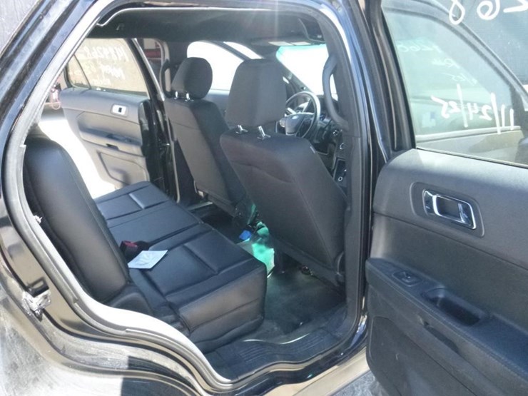 2016-ford-explorer-image-9