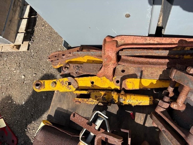 3pt-arms.-light,-ladder-jack-etc-image-2