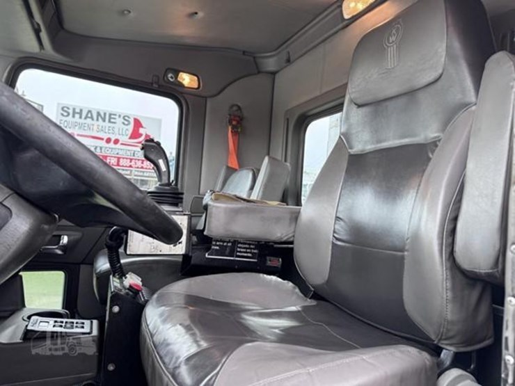 2013-kenworth-t470-image-12