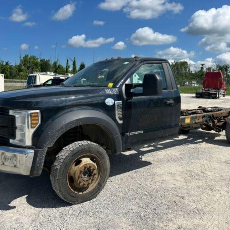 2016 FORD F550 XL