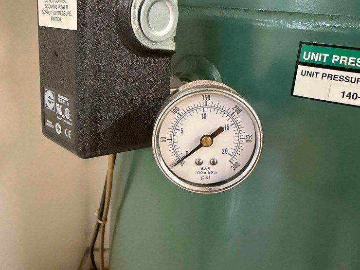 champion-advantage-series-air-compressor-with-drypoint-ra-image-7