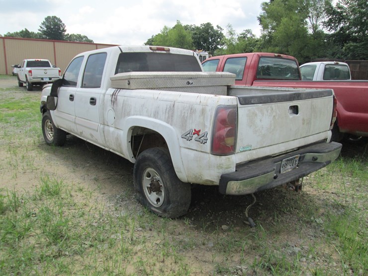2005-gmc-2500hd-image-5