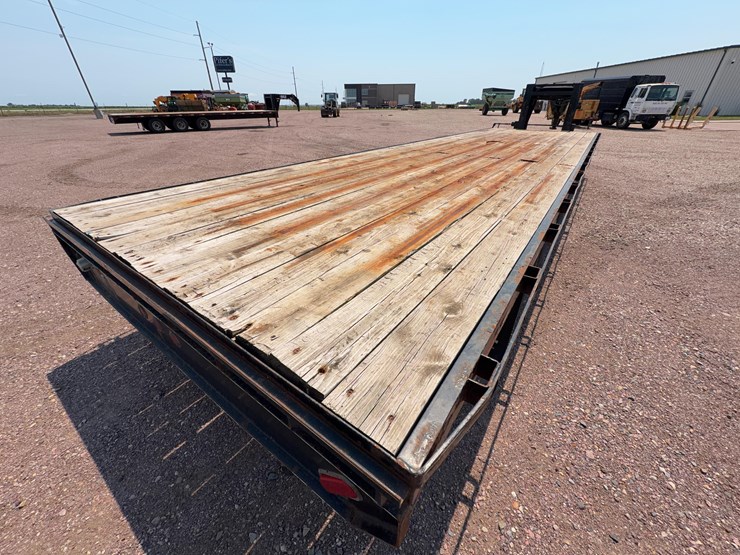 2016-dct-830gs38-gooseneck-trailer-image-9