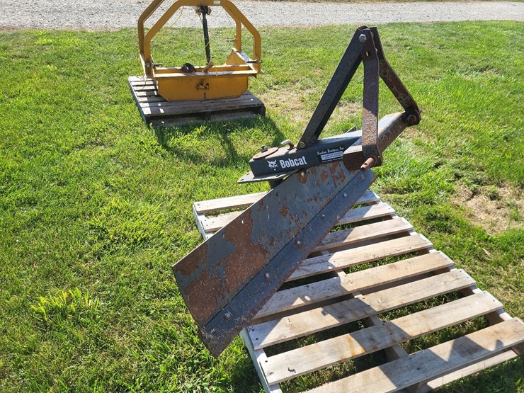 bobcat-60"-3pt-hitch-grader-blade-image-3