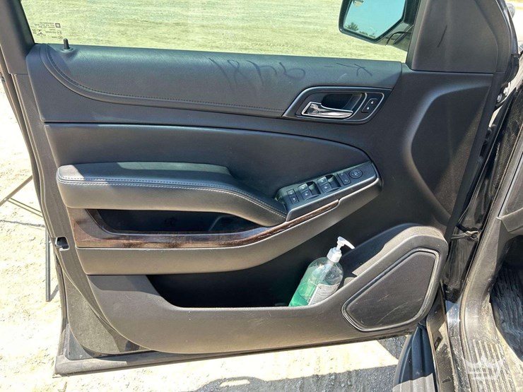 2020-chevrolet-tahoe-image-11