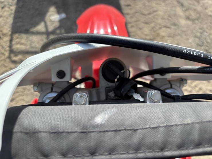 2016-honda-crf110-dirt-bike-image-11