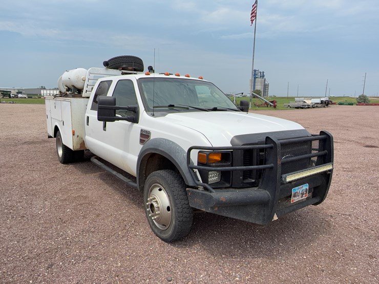 ford-service-truck-image-3