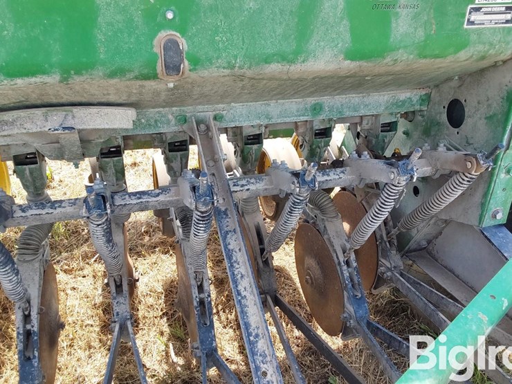 john-deere-450-image-11