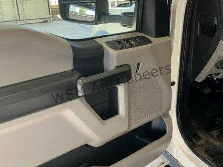 2019-ford-f550-image-29